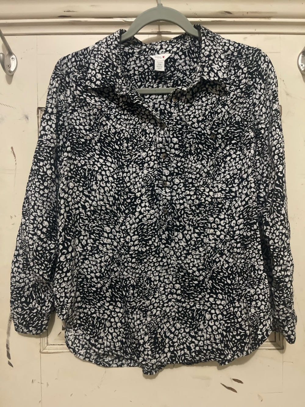 intro. Black and White Abstract Print Button-Down Shirt